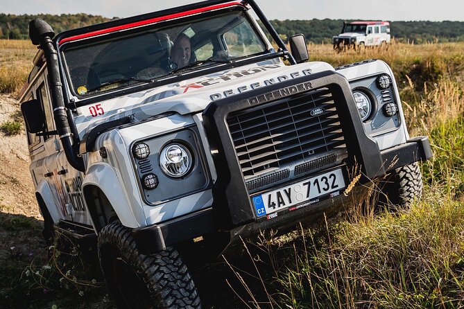Full-day Land Rover driving off-road experience Prague - Lunch in the Fields: A Reset Mid-Adventure
