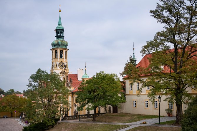 Full-Day Prague Tour with Prague Castle, Lunch and Vltava Cruise - Key highlights worth your attention