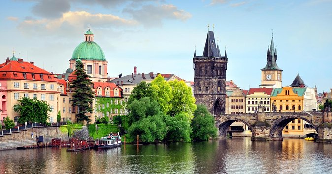 Ghosts and Legends walking tour in Prague - Key Things That Make This Tour Worth Your Evening