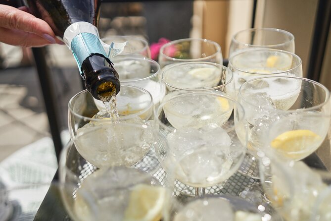 Gourmet Brunch with Chef: Unlimited Drinks & Stunning River Views - Who This Chef-Led Brunch Is Best For
