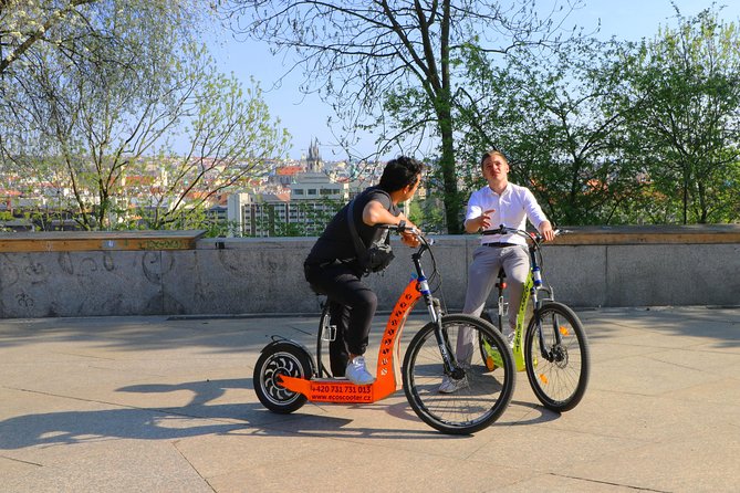 Grandiose half-day guided tour of Prague on Segway and eScooter - The route through Prague Castle and the quieter uphill stops