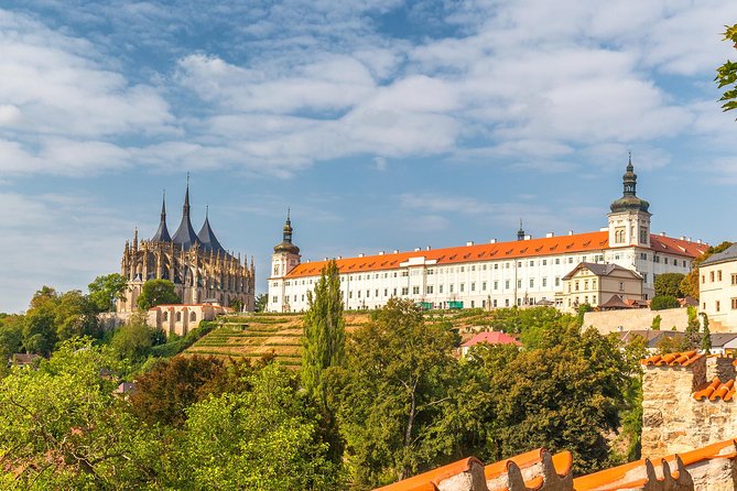Half-Day Trip to Kutna Hora+Bone Church and Free Time from Prague - Sedlec’s Bone Church: what you’ll see in 30 minutes