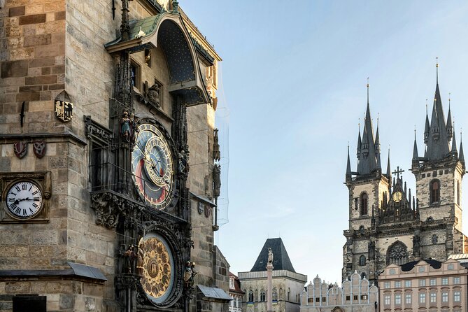 Historic Highlights Walking Tour from Prague - Stop 5: Prasna brana (Powder Gate), a Real Gate, Real History