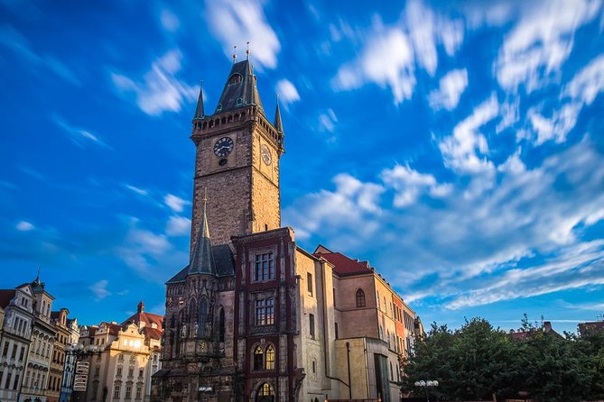 Johnny's Prague Photography Tour - Stop 1: Staroměstské náměstí for Týn Church, Spiral Staircase, and the Astronomical Clock