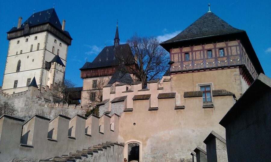 Karlstejn Castle & Crystal Manufactory - Private Tour - Why This Combo Works: Royal Treasures Plus Glass Craft