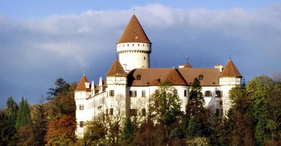 Konopiště: Chateau Tour from Prague - First Stop: Getting From Prague to Konopiště Without Losing the Day