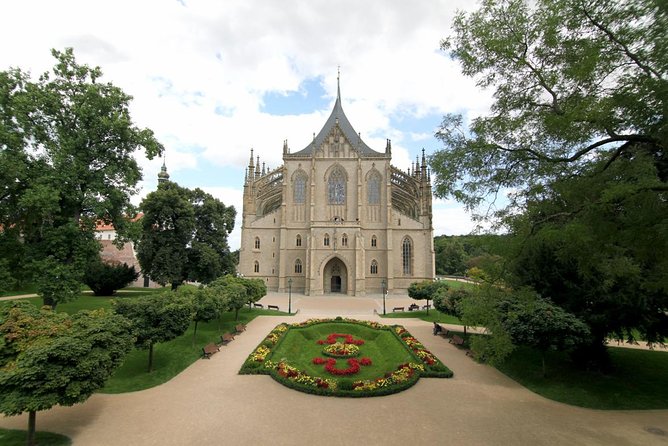 Kutna Hora Day Tour Including Sedlec Ossuary from Prague - St. Barbara’s Cathedral: guided first, free time second