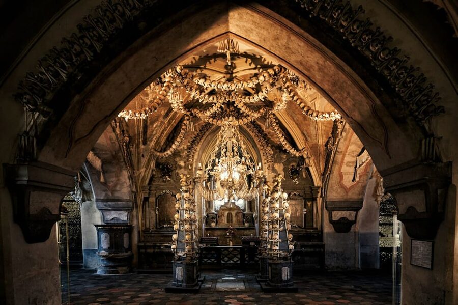 Kutná Hora: Sedlec Ossuary Skip-the-Line Ticket & Audioguide - Getting the most from the English audio guide