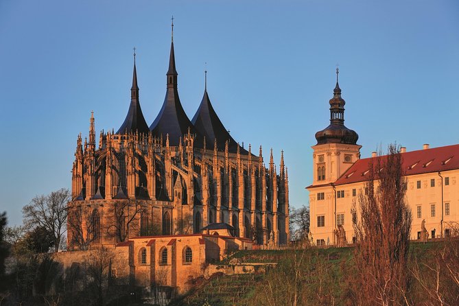 Kutna Hora & St. Barbara Cathedral & Ossuary - Sedlec Ossuary: How the Bone Chapel Fits the Day
