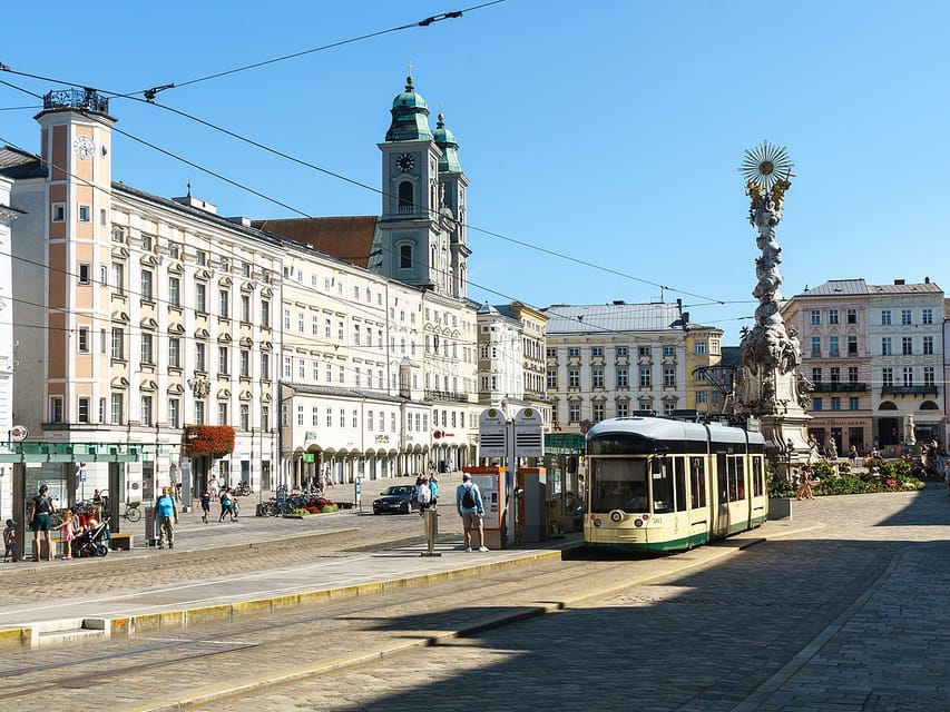 Linz: Private Day Trip to Cesky Krumlov - What to bring, and what to budget for