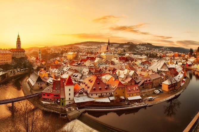 Luxury Private Day trip from Prague to Cesky Krumlov via Hluboka Castle - Hluboká Castle: Gothic roots, Renaissance expansion, Baroque style