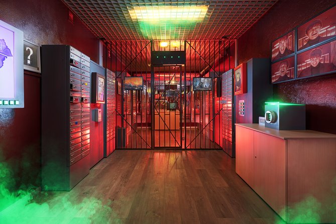 Moriarty's Phantom Trap Escape Game in Prague - Puzzles, difficulty, and how the game master helps without spoiling it