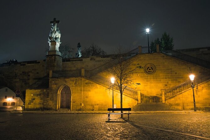 Mystery Tour at Charles Bridge and Prague Castle: Alchemy & Magic - Who should book this Prague Castle District mystery night walk?