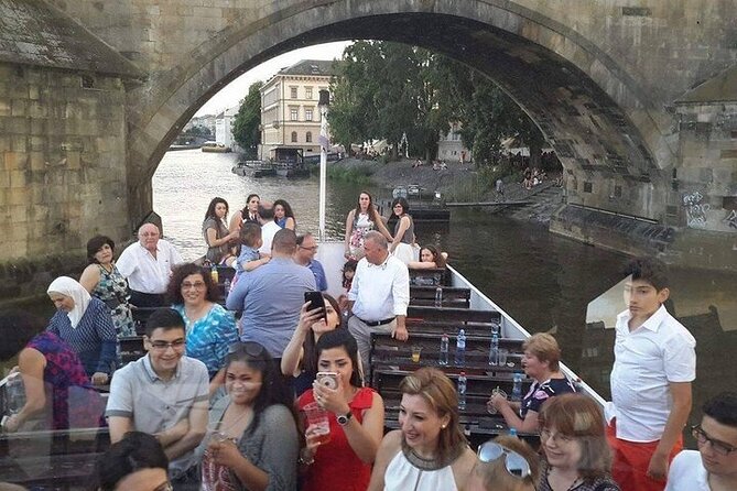 One Hour Boat Tour on Vltava River - Timing tips: when the city looks best from the Vltava