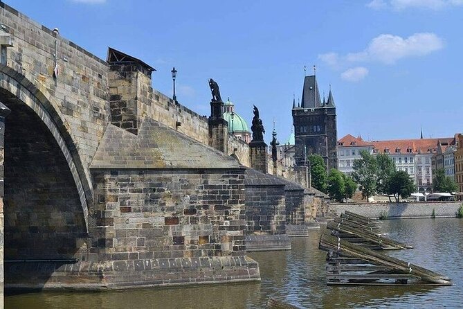 One Hour Boat Tour on Vltava River - Who this tour suits best (and who may want something longer)