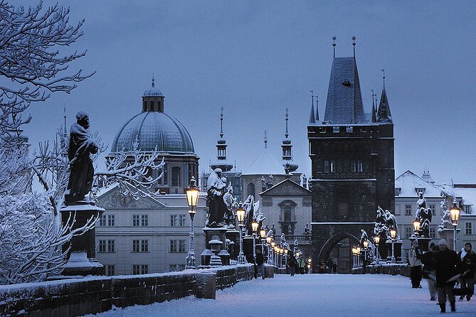 Pedestrian tour of Prague in Spanish - Karlova Street, the path toward Charles Bridge and the Jewish Quarter edge