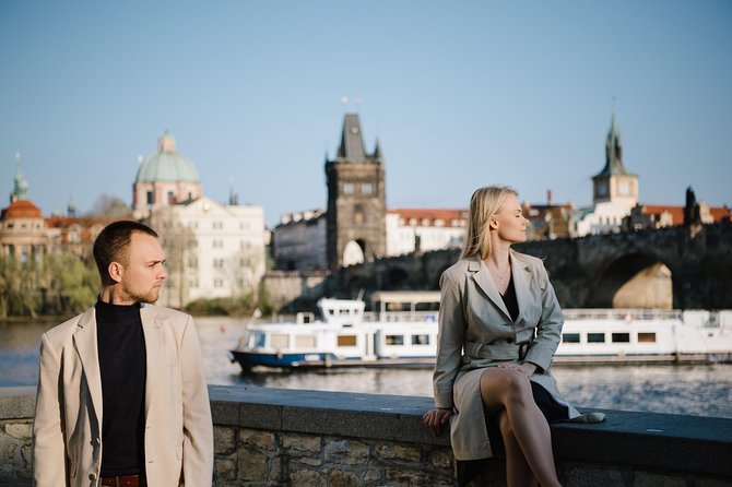 Photo Walking Tour in Prague - Your 60-minute shoot: relaxed posing guidance that actually feels natural