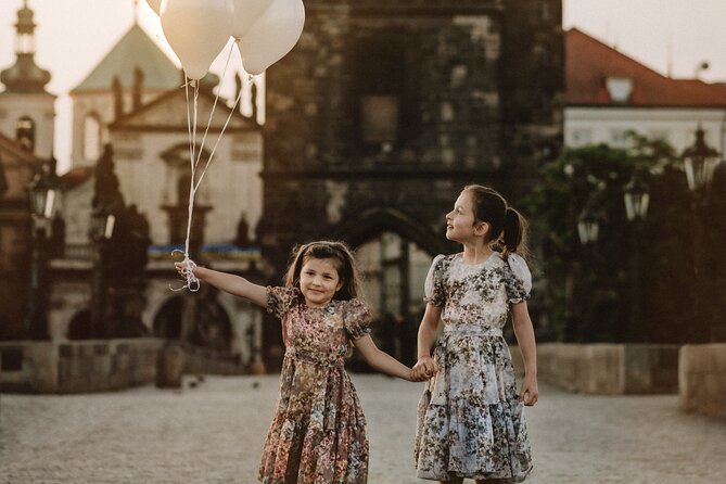 Photographer in Prague, private photoshoot - Prague Castle viewpoints: the big finale that photographs well