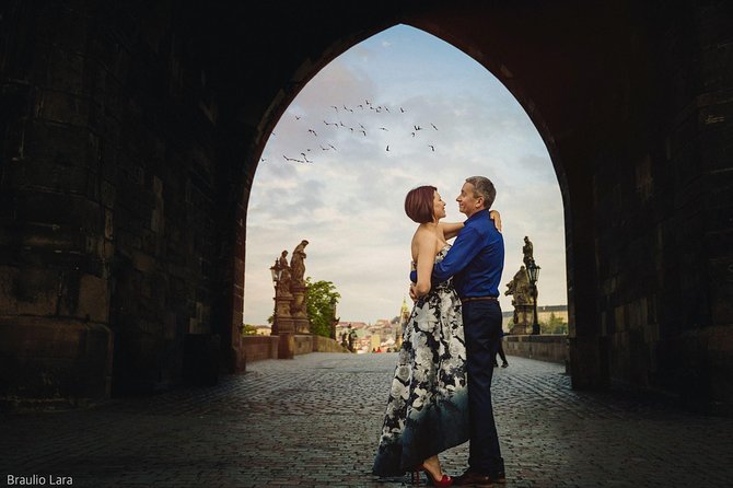 photoshoot in prague - Stop 3: Charles Bridge for Romantic Angles and Strong Finishing Images
