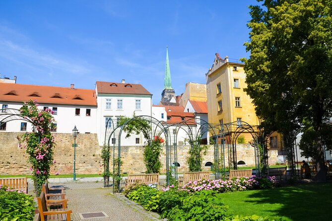 Pilsen Highlights Small-Group Tour and Pilsner Brewery Tour including Lunch and Beer Tasting - Lunch in the Middle of the Day (With a Drink)
