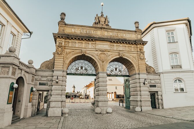 Pilsner Urquell Brewery Tour with Beer Tasting - Historic Cellars and the Unfiltered Pilsner Tasting