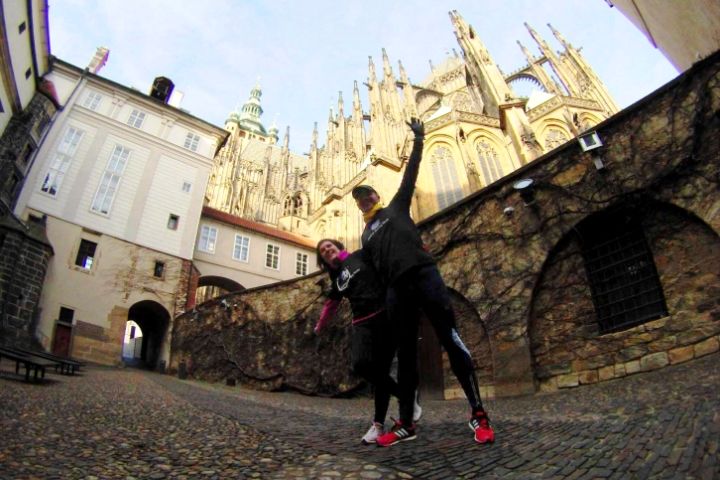 Prague 1-Hour Sight Running Tour - St. Vitus Cathedral as a landmark you connect to the route