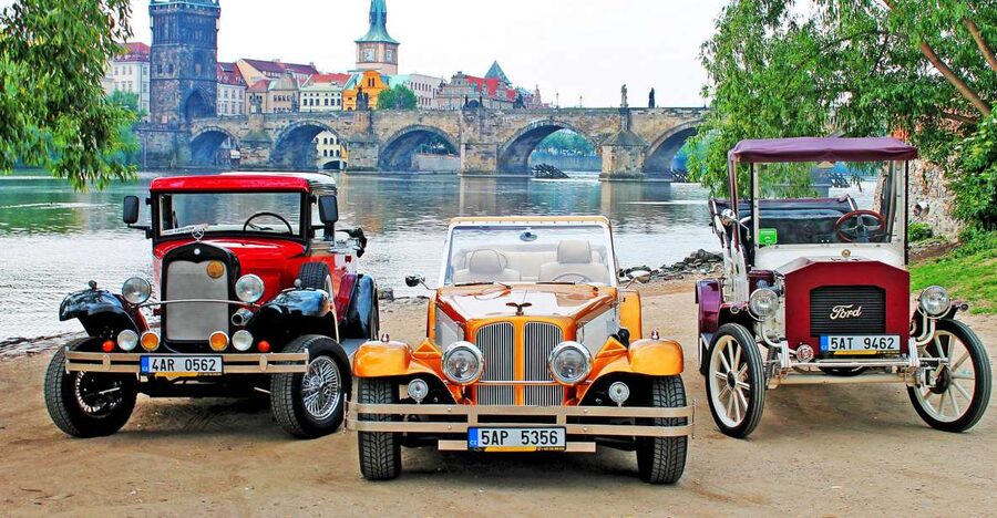 Prague: 1-Hour Vintage Car Tour - Key takeaways before you ride