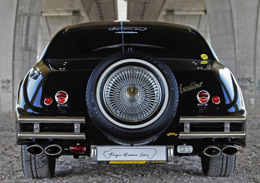 Prague: 1-Hour Vintage Limousine Rental - Key Things to Know Before You Go