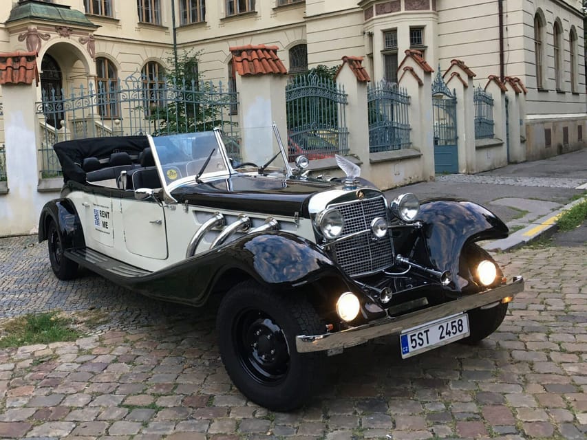 Prague: 120min Private Tour in Vintage Car, up to 6people! - Old Town Square, the Astronomical Clock, and why it matters