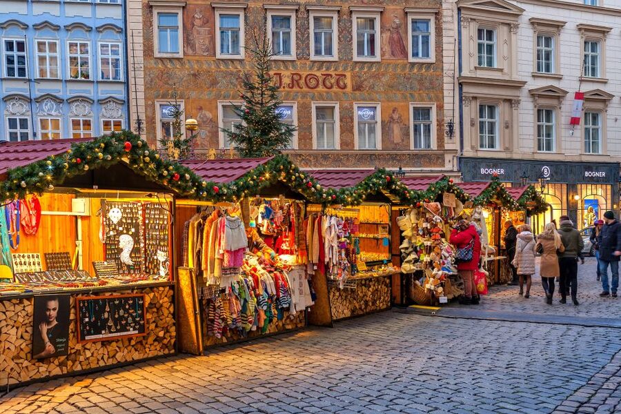 Prague: 2-3h Magical Christmas Markets Tour with Inclusions - December 24 update: stops shift so the markets are still open
