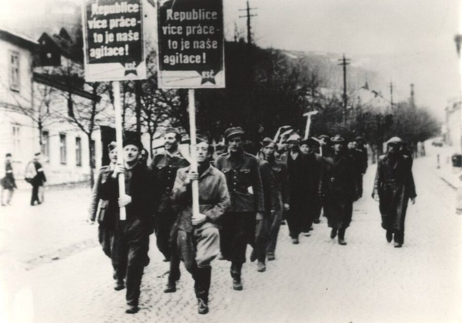 Prague: 2-Hour Back to Communism Walking Tour - Key points to know before you go