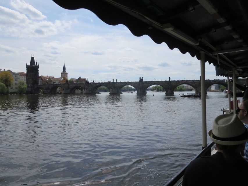 Prague: 2-Hour Lunch Cruise on the Vltava River - Key things I’d plan around