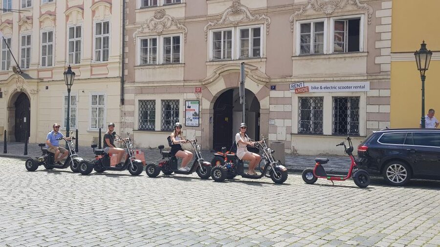 Prague: 2-Hour Trike Live Guided Tour of Old Town - Old Town and Surroundings: How You Get Oriented Without Getting Tired