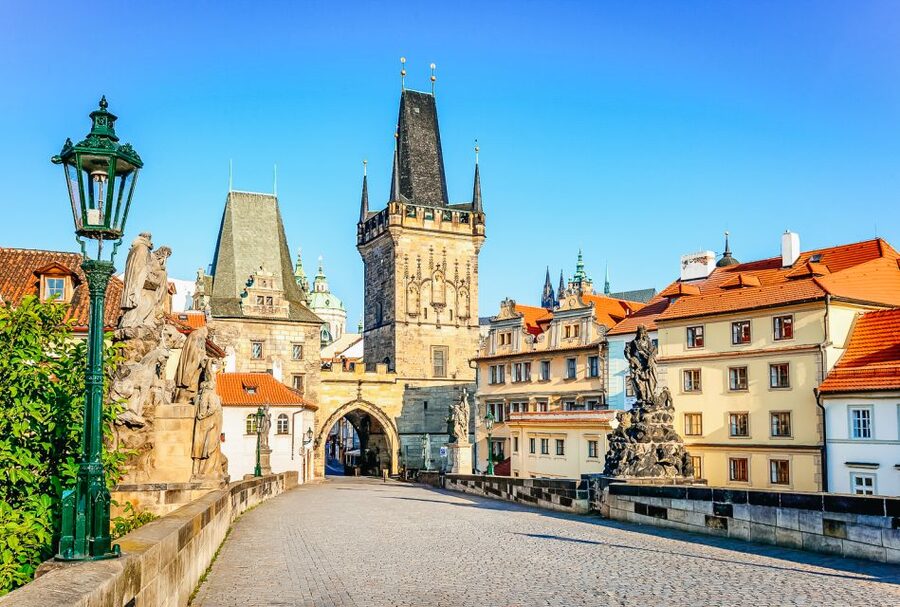 Prague: 3-Hour Beer Tour and Traditional Czech Dinner - Key things you will notice right away