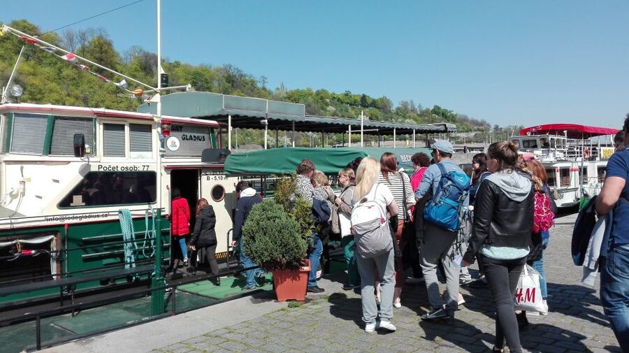 Prague: 3-hour Evening River Cruise with Dinner - Why an evening Vltava cruise changes how you see Prague