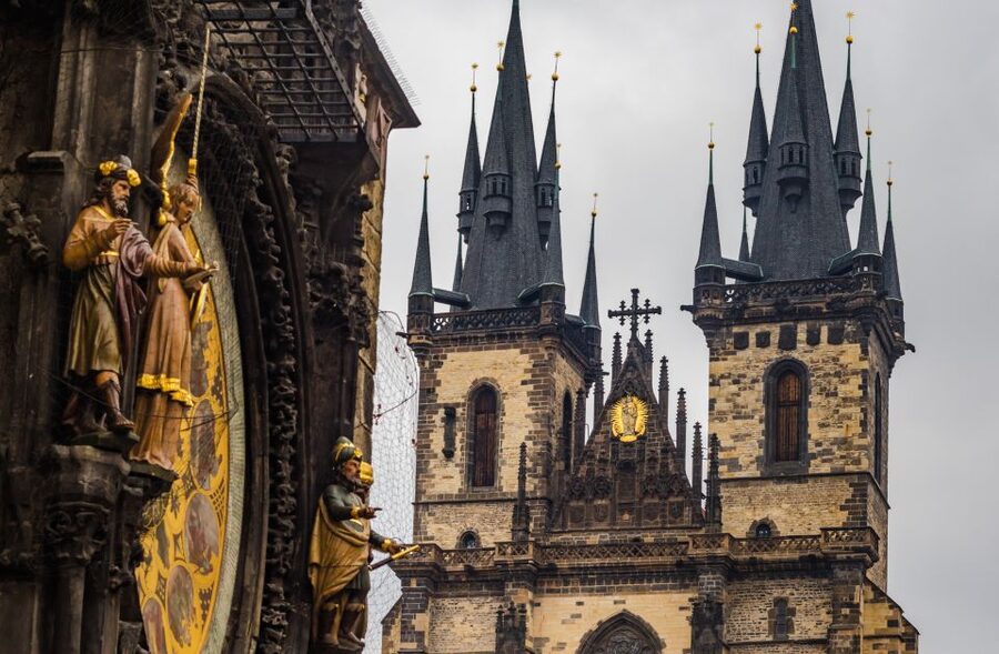Prague: 3-Hour Walking Tour of Old Town & Prague Castle - Key highlights at a glance