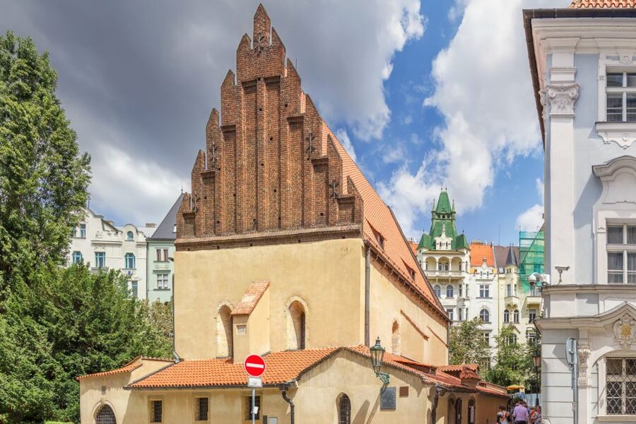 Prague: 4-Hour Segway and Scooter Tour with Lunch and Drinks - Letná Park beer garden lunch and a Vltava River stretch you can actually enjoy