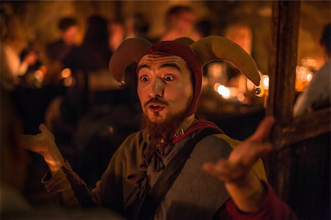 Prague 5 Courses Medieval Dinner and Live Performances - Drinks: what unlimited means in real life