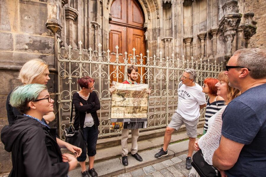 Prague: 6-Hour City Tour including Cruise and Lunch - Quick hits that make this tour work