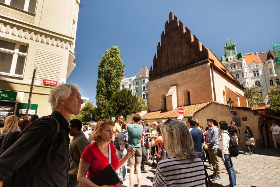 Prague: 6-Hour City Tour including Cruise and Lunch - Start at Týnská 627/7, then let the city lead