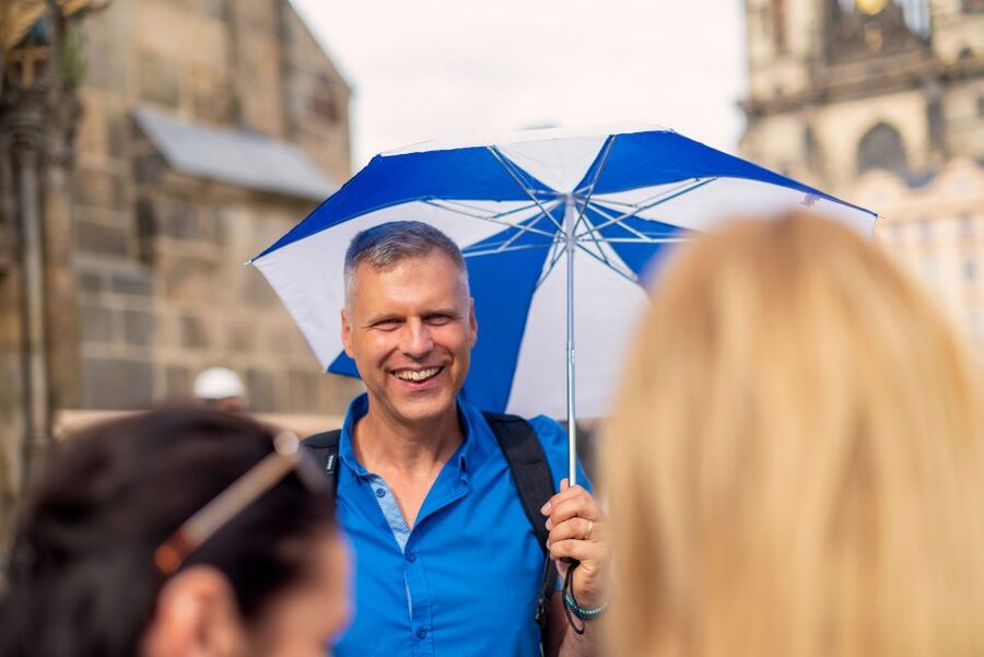 Prague: 6-Hour Tour with River Boat Cruise and Lunch - Meet at Get Prague Guide, close to Old Town’s main nerve center