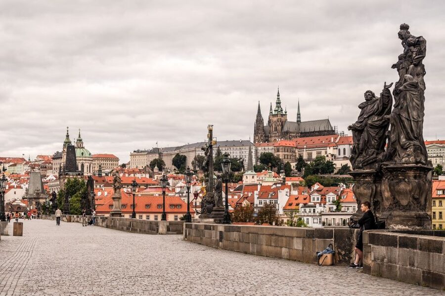 Prague: 6-Hour Tour with River Boat Cruise and Lunch - What is included, and what you should budget extra for