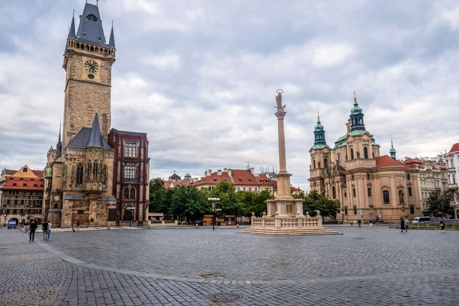 Prague: 6-Hour Tour with River Boat Cruise and Lunch - Old Town Square stop: stories that make the streets make sense