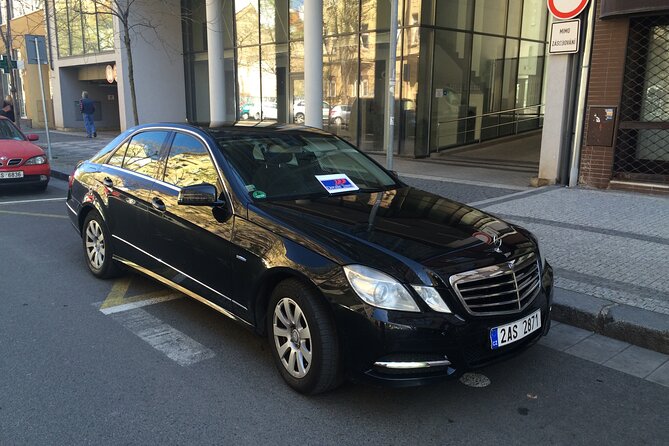 PRAGUE AIRPORT - CITY TRANSFERS in Spanish - Precio por grupo y cuándo sale mejor