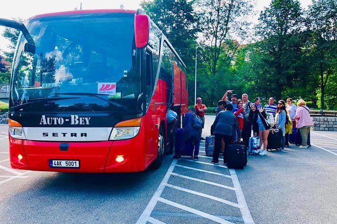 PRAGUE AIRPORT - CITY TRANSFERS in Spanish - Para quién conviene este traslado privado