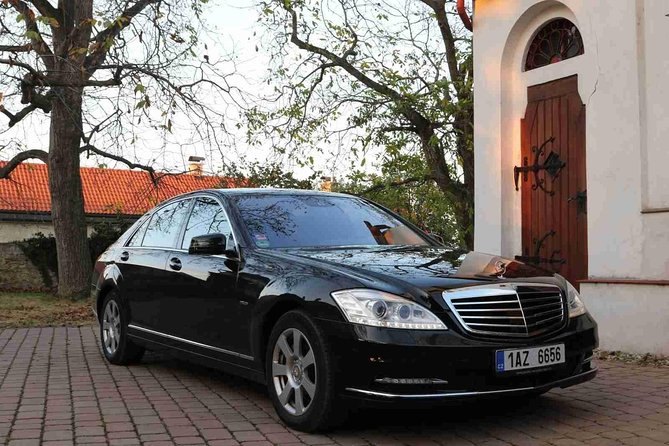 Prague airport luxury transfer by a Mercedes Benz S class - Who Should Book This Prague Airport Transfer