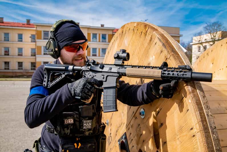 PRAGUE AIRSOFT SHOOTING GAMES - Unlimited munition, instructors, and why $69 can be good value