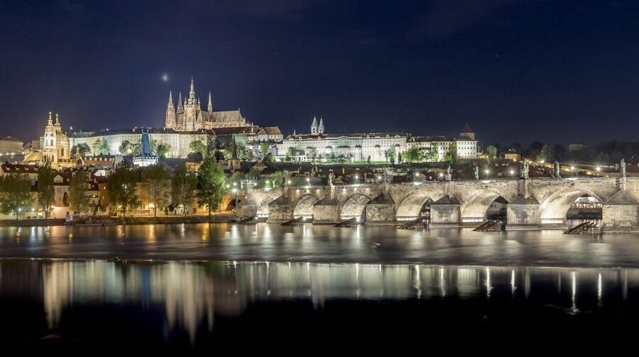 Prague: Alchemy & Mysteries Bridge and Castle Evening Tour - Kampa Island: A Quieter River-Side Pause