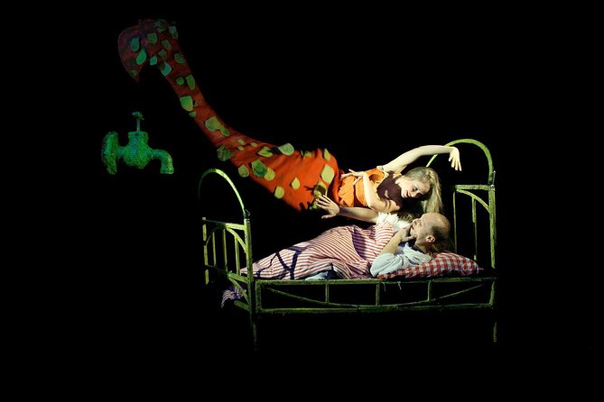 Prague 'Antologia' Black Light Show by Black Light Theatre Srnec - Is it good for families, and for people who do not speak Czech?