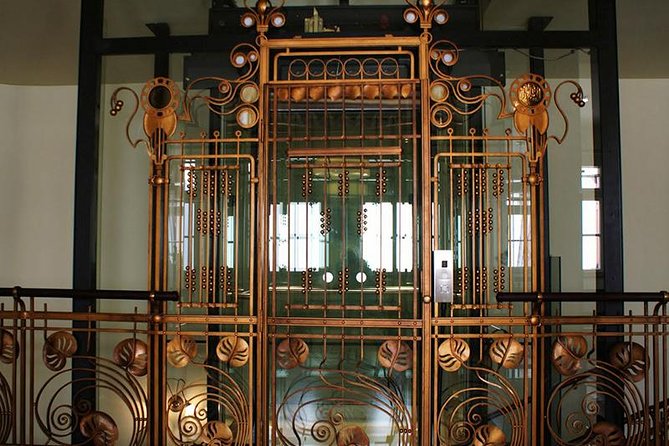 Prague Art Nouveau and Cubism Walking Tour - Stop 5: Czechoslovak Legion Bank, Cubism meets national memory